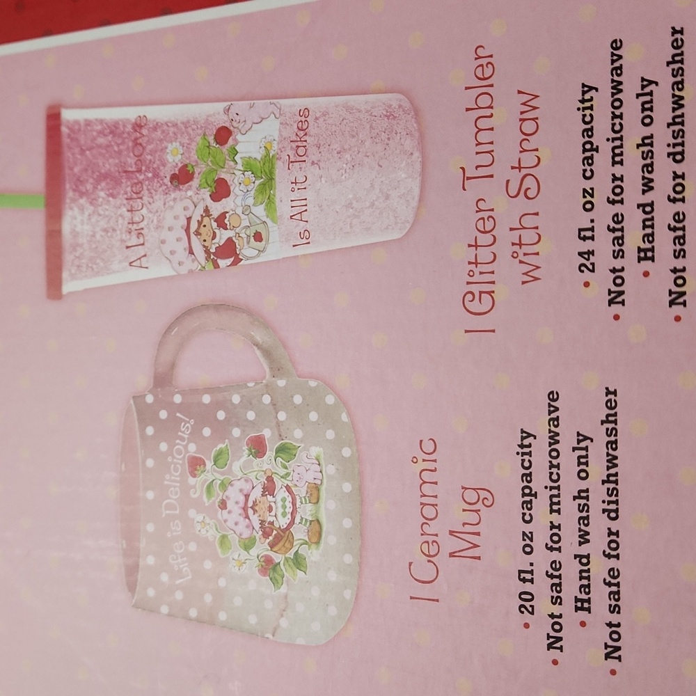 **NWT** STRAWBERRY SHORTCAKE tumbler ,mug And Keychain Bundle - Picture 5 of 5